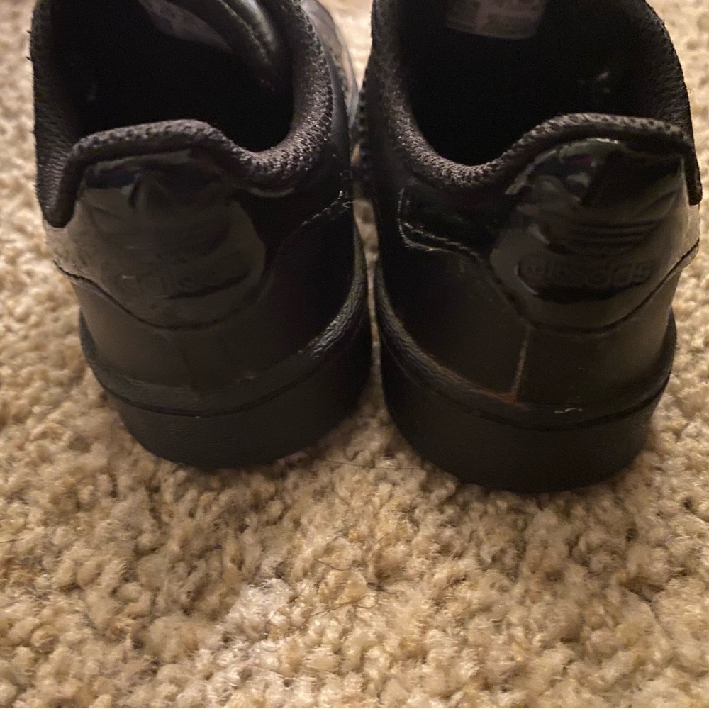 Adidas - Picture 3 of 5